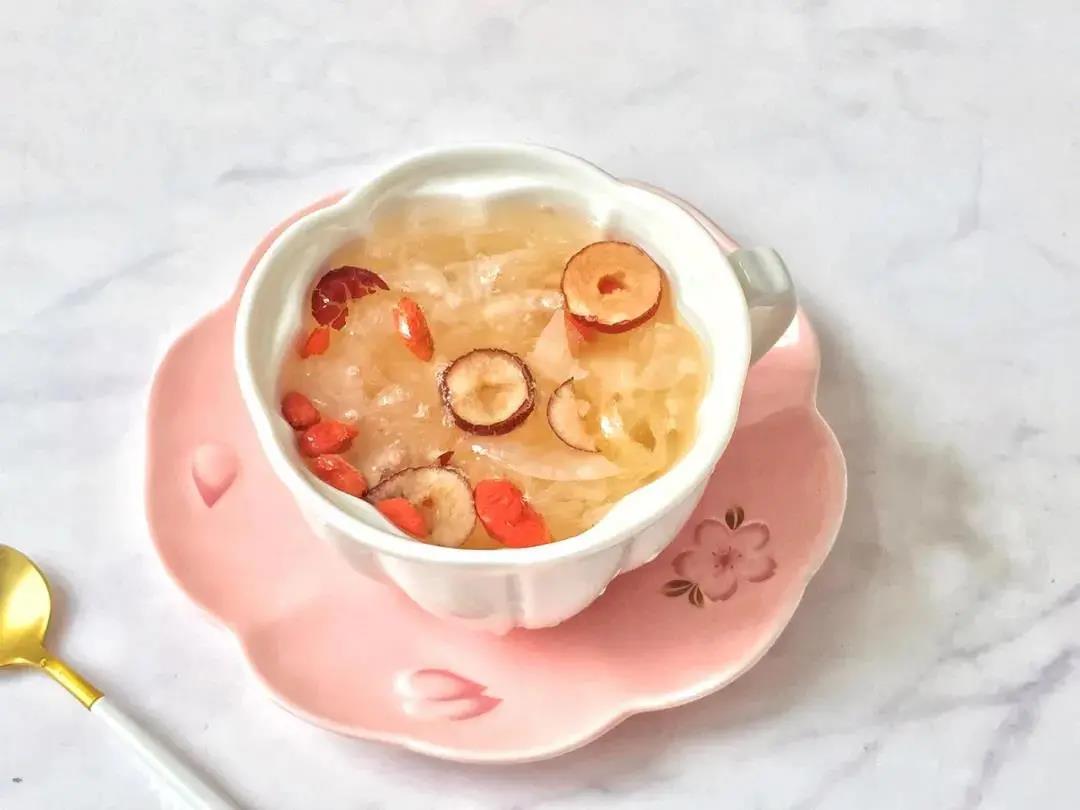 夏天消暑养生汤谱，赶紧收藏吧!(图1)