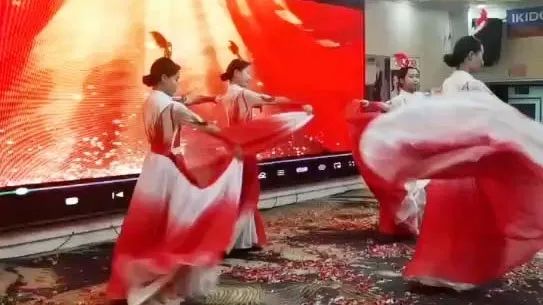 万喜电器2023年度营销峰会圆满落幕：亮剑2024集成新品类，探寻辉煌未来(图29)