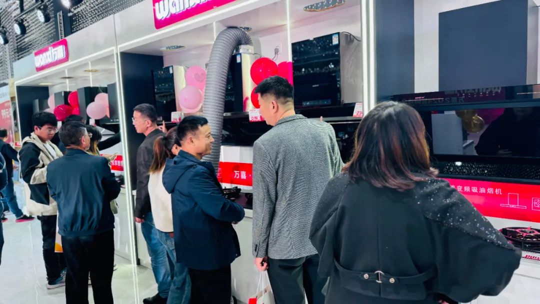 徐州连云港地区万喜电器营销峰会圆满落幕：同心合力，赢战 2025！(图2)