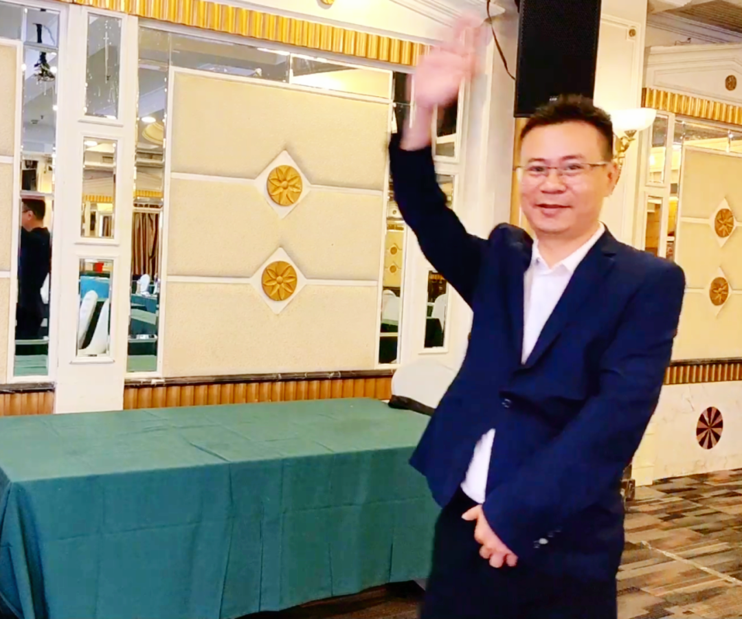 乘风破浪向前行，众志成城创辉煌！万喜电器2025新春年会活动圆满完成(图1)