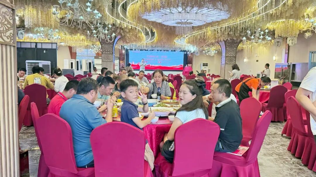 8.22万喜电器招商会宜宾第二场燃爆全场，签约不断！(图2)